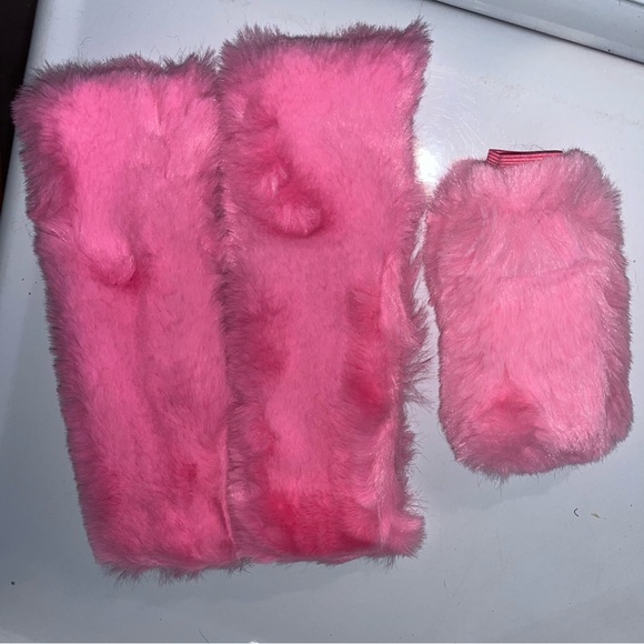 Fluffy Pink Car Accessories Set - Picture 1 of 1